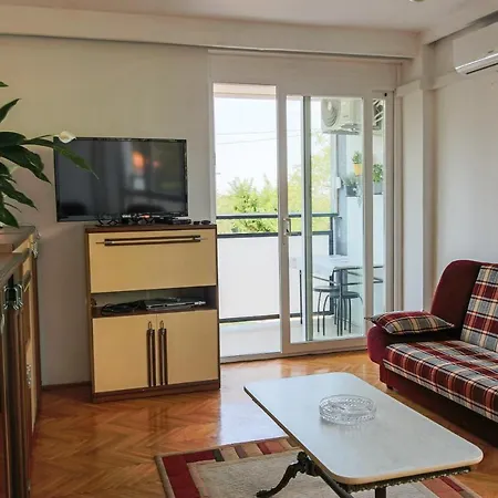 Jadro, شقة